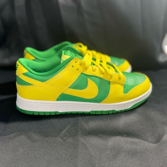 Mens Nike Dunks reverse Brazil size 10 - Picture 2 of 9